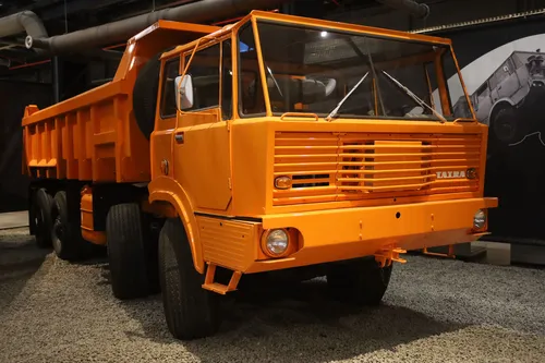 TC 09 Tatra 813